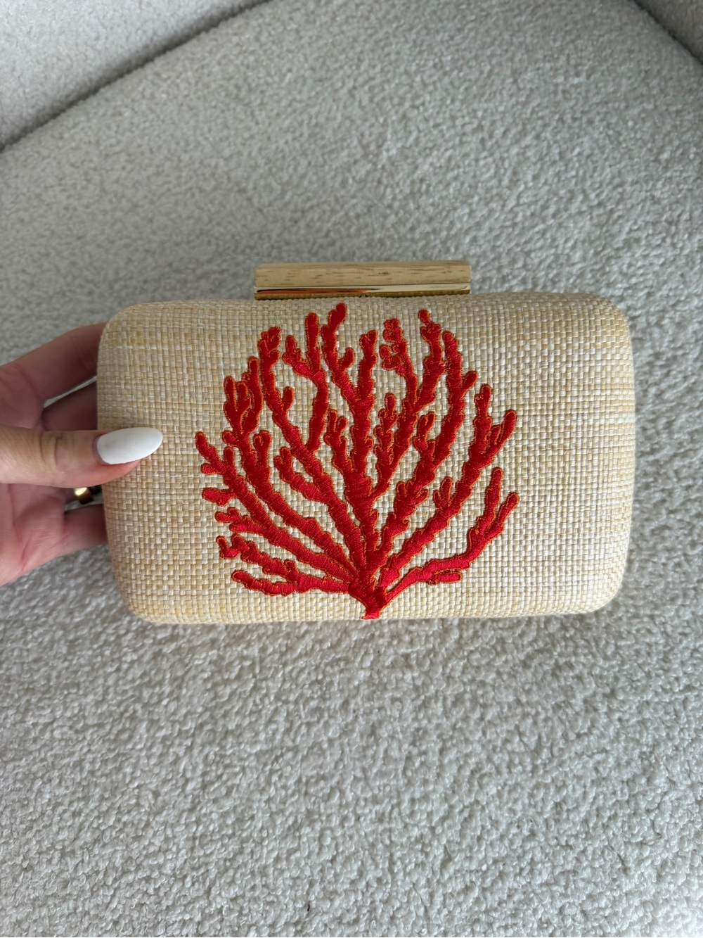 Shiraleah Natural Straw Clutch with Gold Hardware - Picture 6 of 6